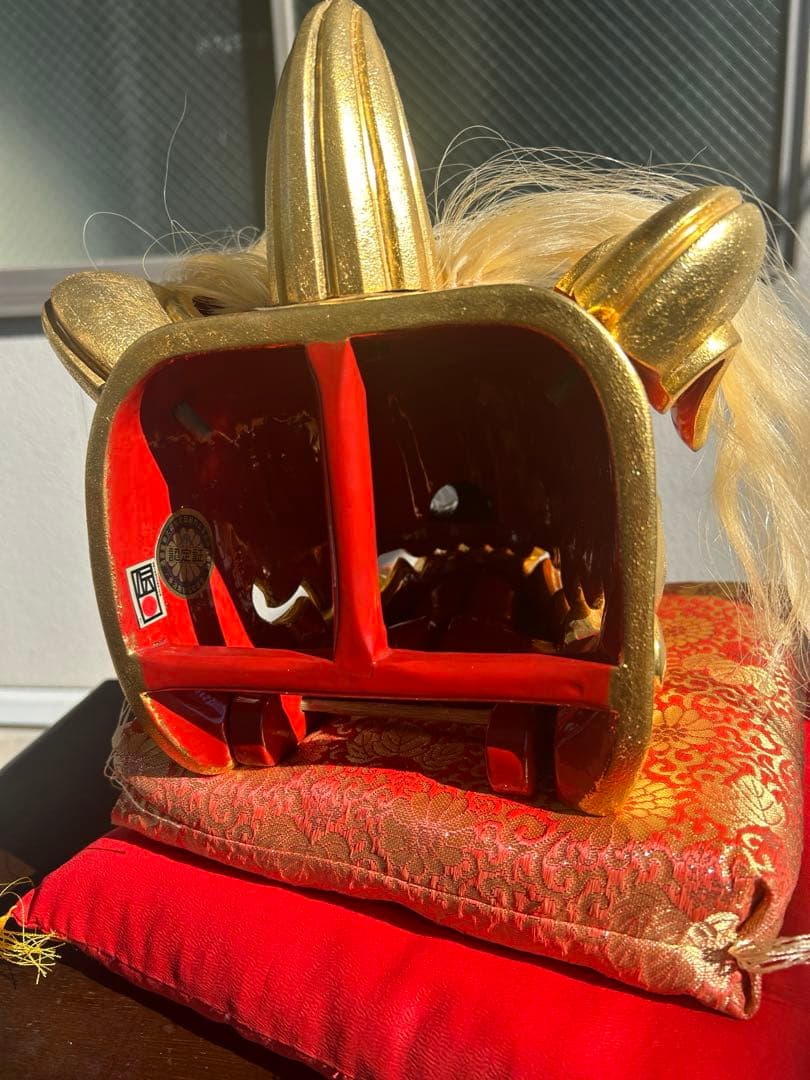 【井波彫刻　野村清宝作　獅子頭　木彫　金箔貼り　】一刀彫　縁起置物　木工芸