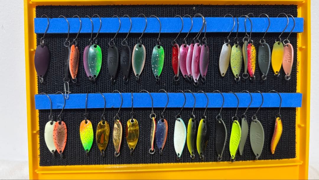 スプーンルアーセット 多色 収納ケース付き