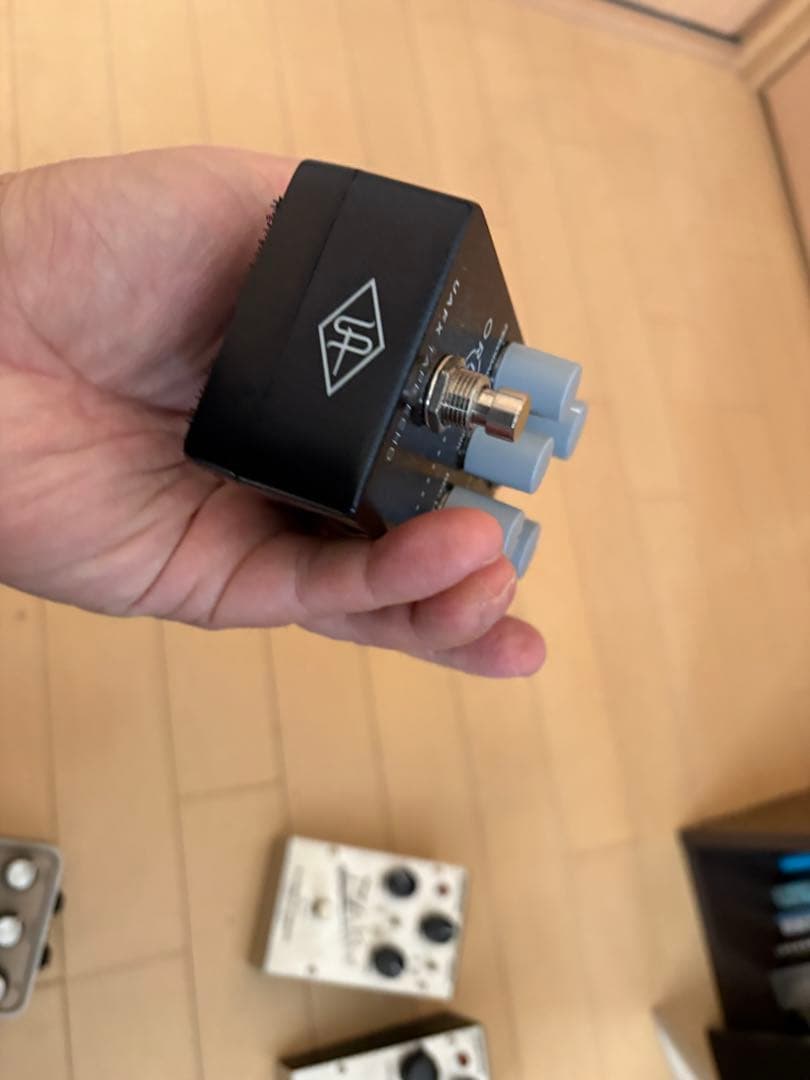 UAFX Tape Echo ギターエフェクター