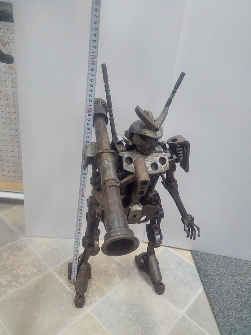 手作り　鉄製ロボット　ガンダム風