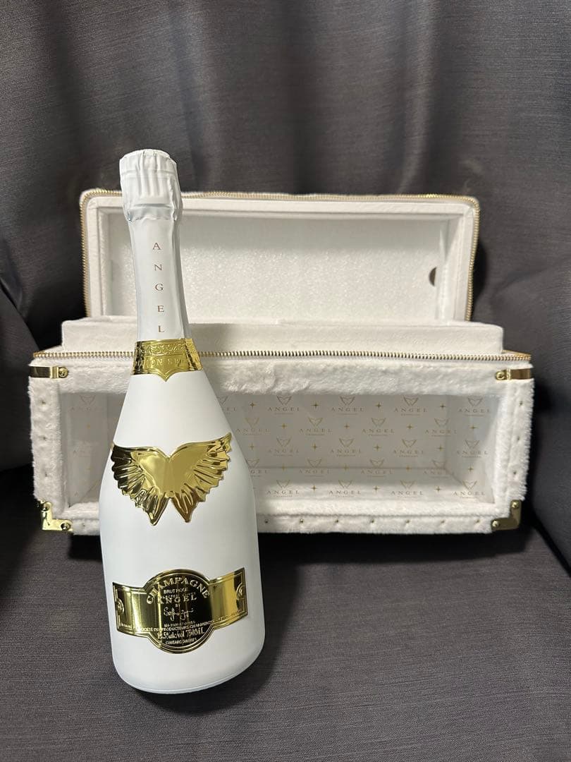 【新品未開栓】2025年版‼︎激レア✨エンジェル シャンパン　ホリデー