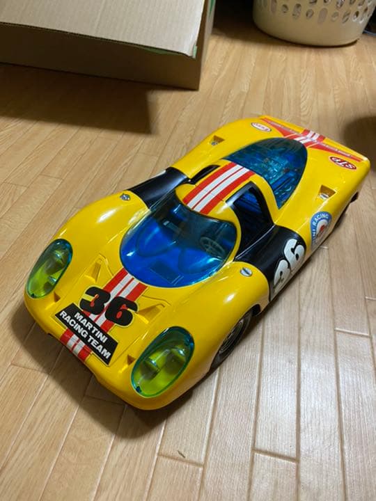 今だけ値下げ！ヨネザワのオモチャ ドアオープン ポルシェ ラリーカー