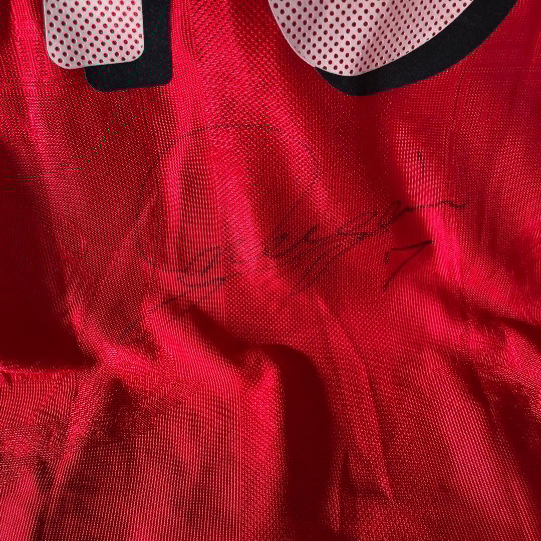 浦和レッズ　2001年ユニフォーム　浦和レッドダイヤモンズ　サイン入り　18番