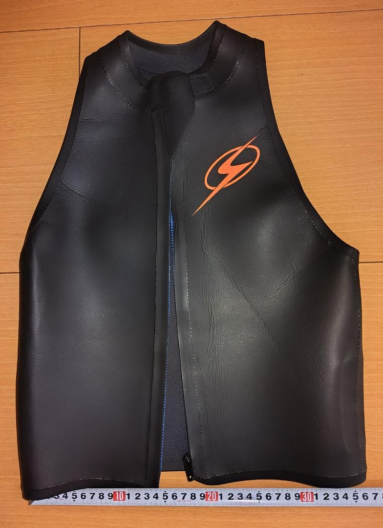 ウェットスーツ　トライアスロン