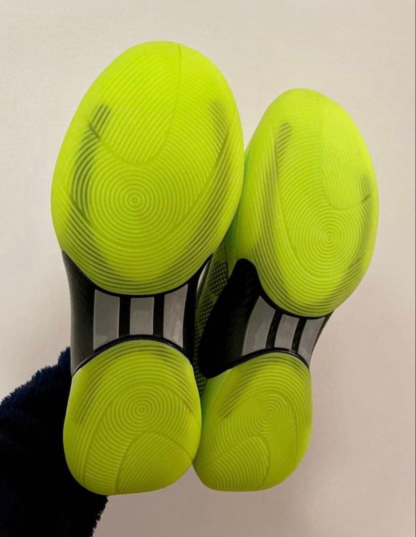 adidas、D.O.N. Issue 6、25.5センチ