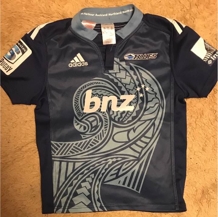 BLUESのラグビーレプリカジャージ