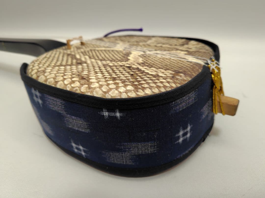 C062 沖縄三線 本蛇皮張り 付属品セット