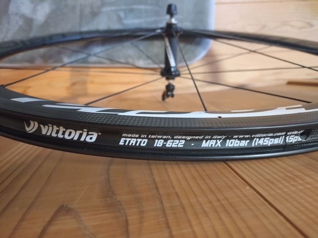 Vittoria前後カーボンホイールセット（ホイール、スプロケ、ブレーキシュー）