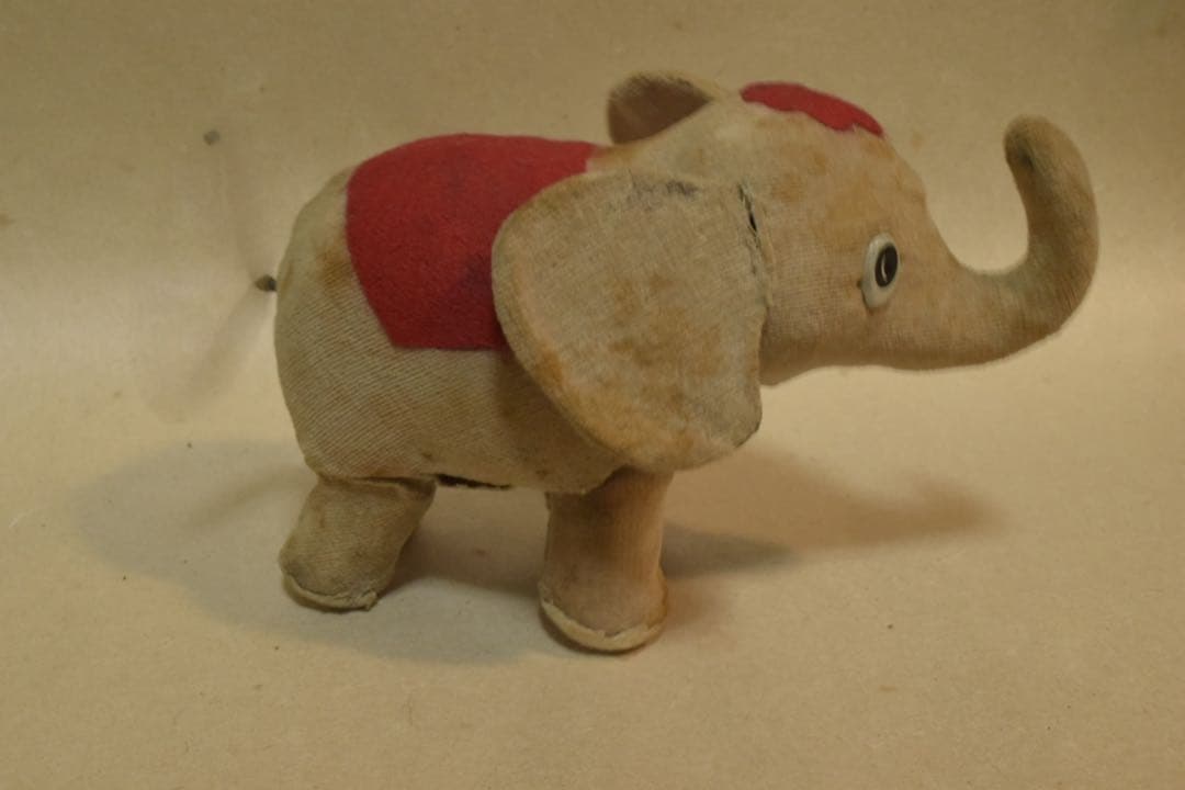 ゼンマイ仕掛けの象