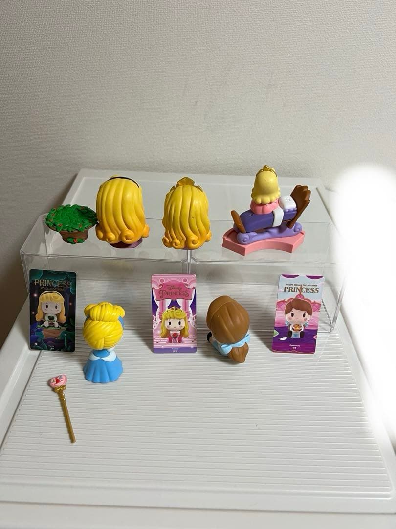 ポップマート、ベル、オーロラ姫、シンデレラ