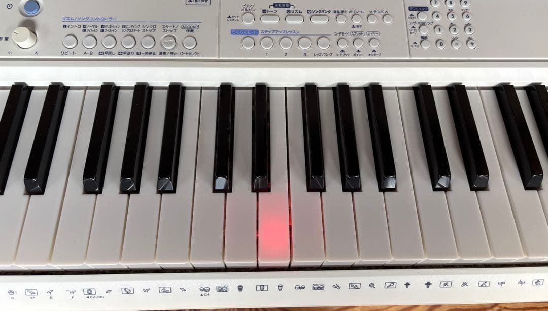 美品　CASIO LK-515 キーボード