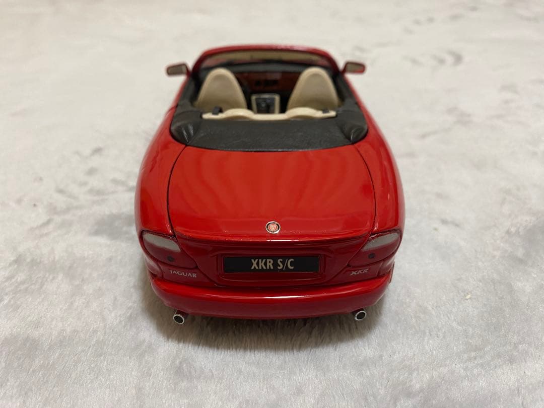 ミニカー Maisto Jaguar XK Series 1/18