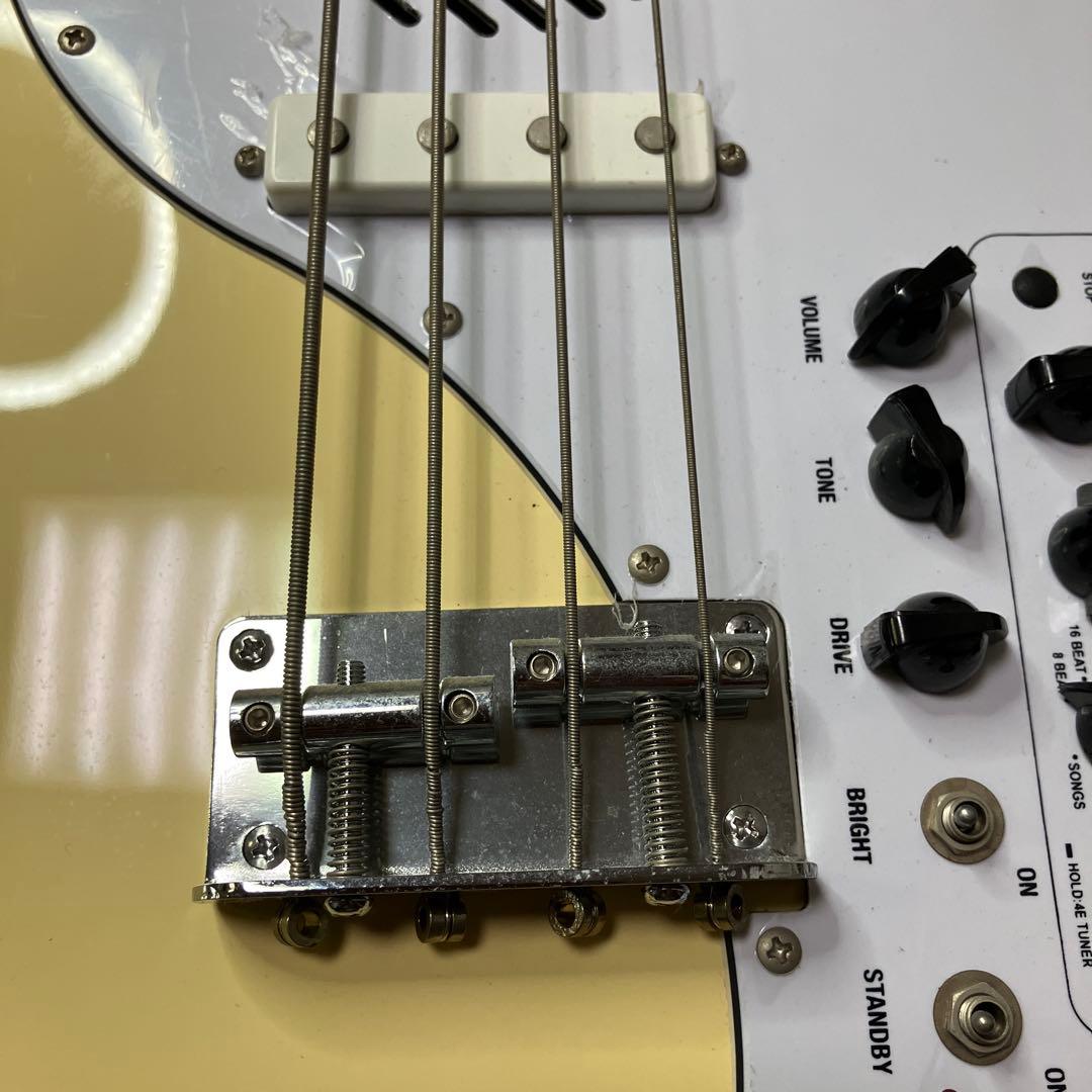 ヴォックスVOX APACHE-1Bアンプ内蔵エレキベース美品リズムマシン内蔵