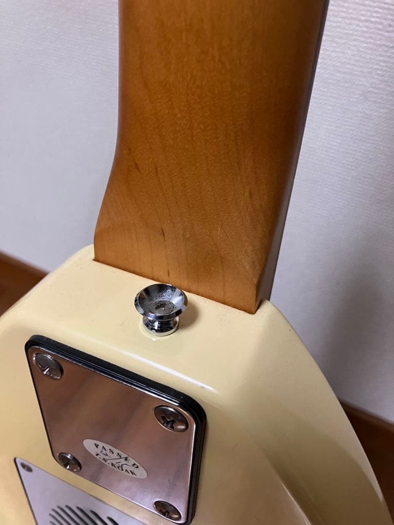 ヴォックスVOX APACHE-1Bアンプ内蔵エレキベース美品リズムマシン内蔵