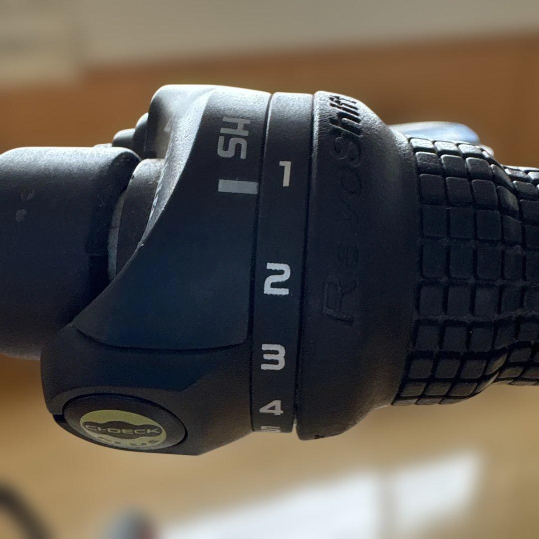 XERES　折りたたみ自転車　20インチ　6段変速