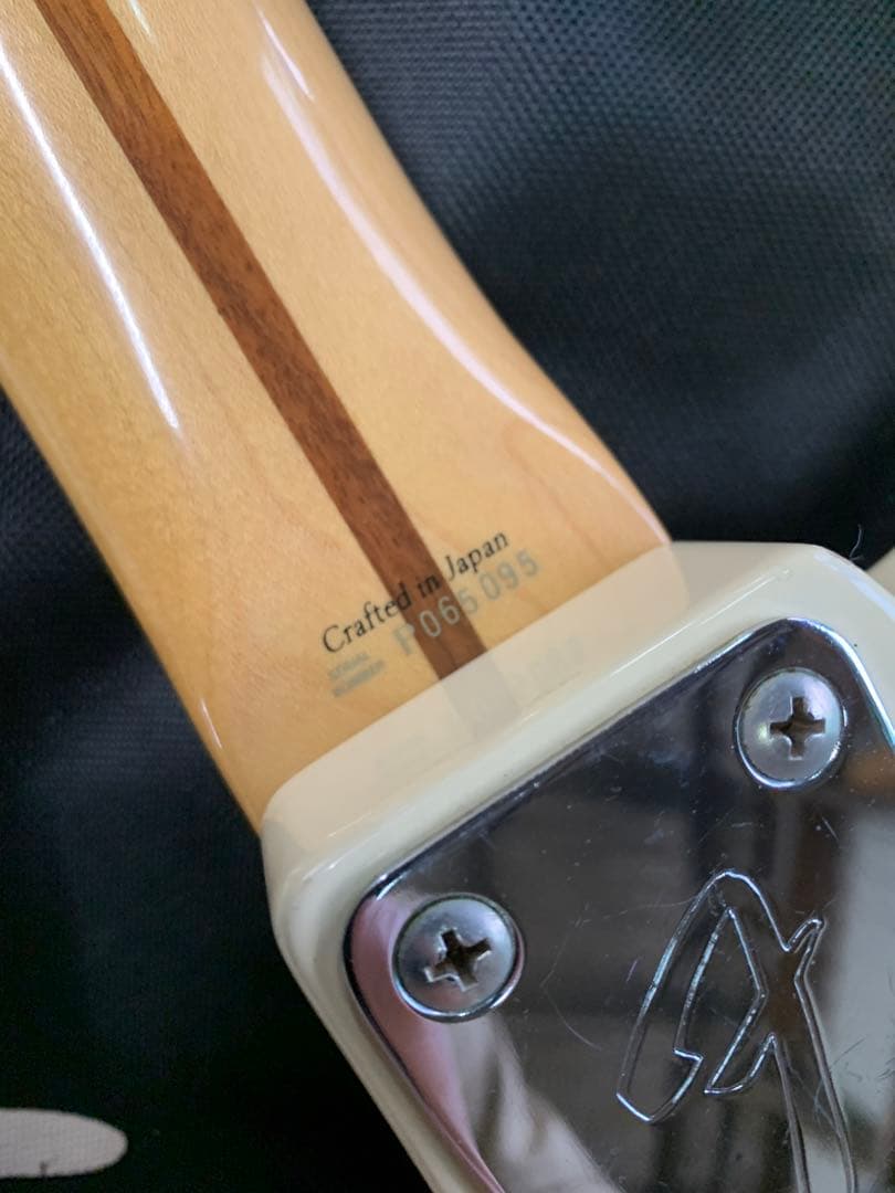 FENDER エレキギター　fender