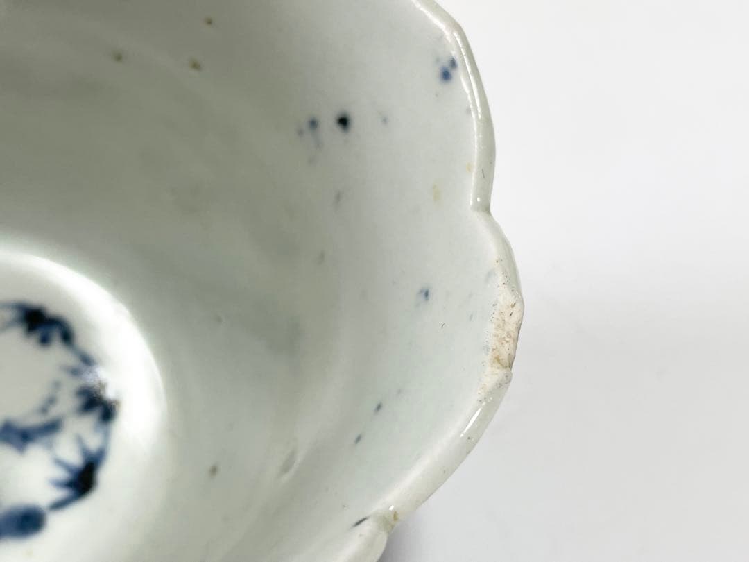 骨董　アンティーク　蕎麦猪口　輪花　染付　微塵唐草文様　フリル　カップ