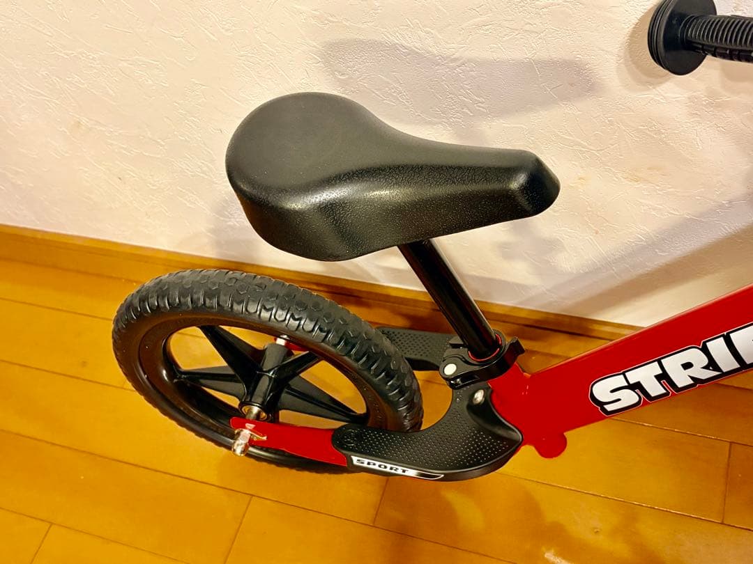 【極美品】STRIDER ストライダー SPORTS MODEL 12インチ 赤