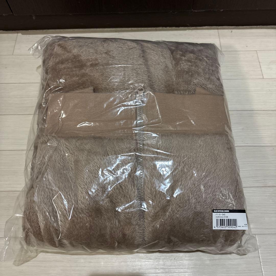 NiziU パーカー Mサイズ NiziU “NEW EvoNUtion”
