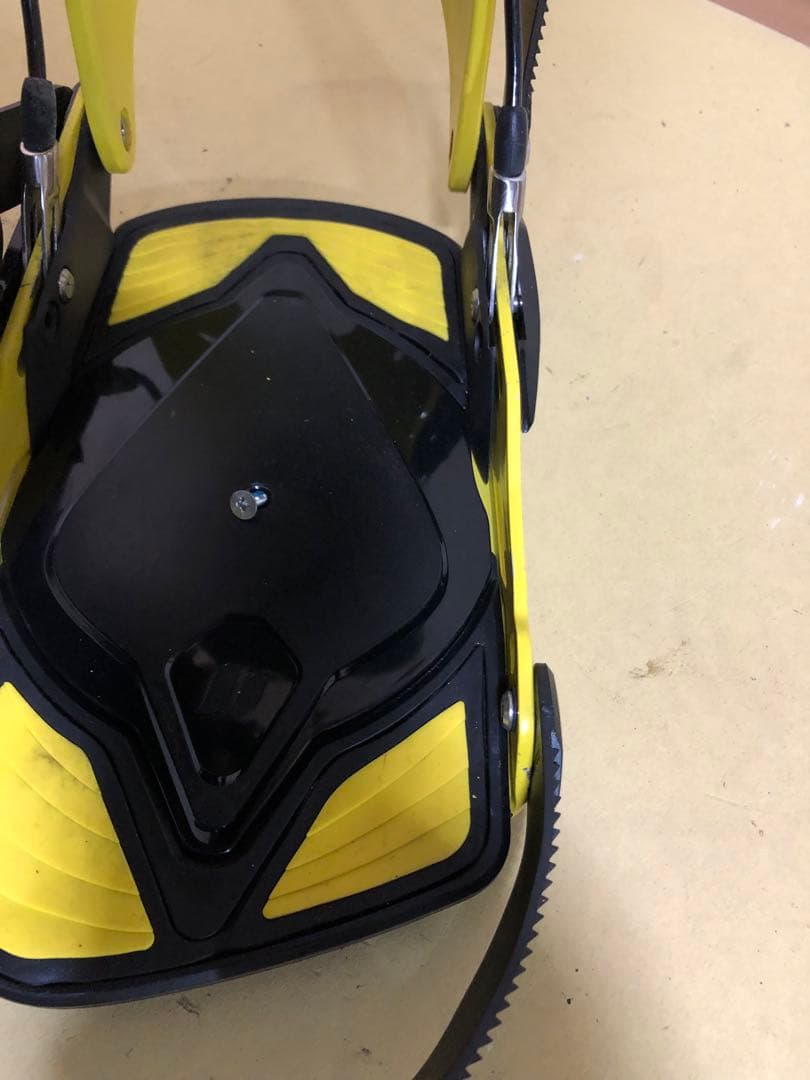 最終値引き　FLOWスノーボードビンディング