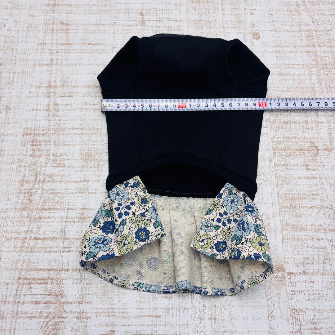 【オーダーページ】犬服　ボンバーヒート黒×ブルー花柄ツーピース