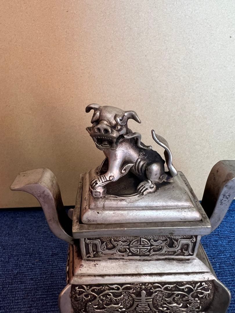 947 銅製蝋型洋銀獅子香炉　大明宣徳年製銘　時代物