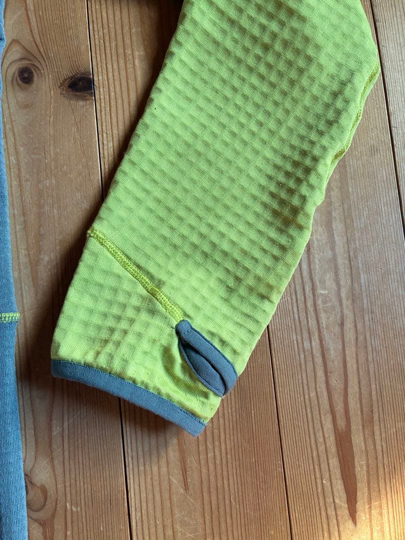 パタゴニアR1プルオーバー・フーディ　メンズXXS（ウィメンズXS相当）