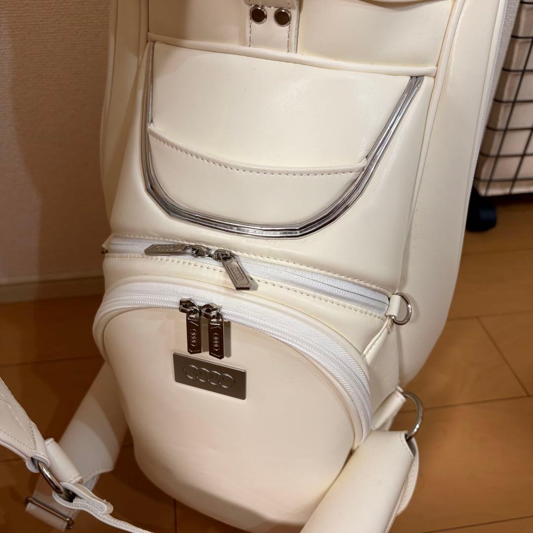 【新品未使用品】アウディ キャディバッグ ゴルフバッグ　ホワイト