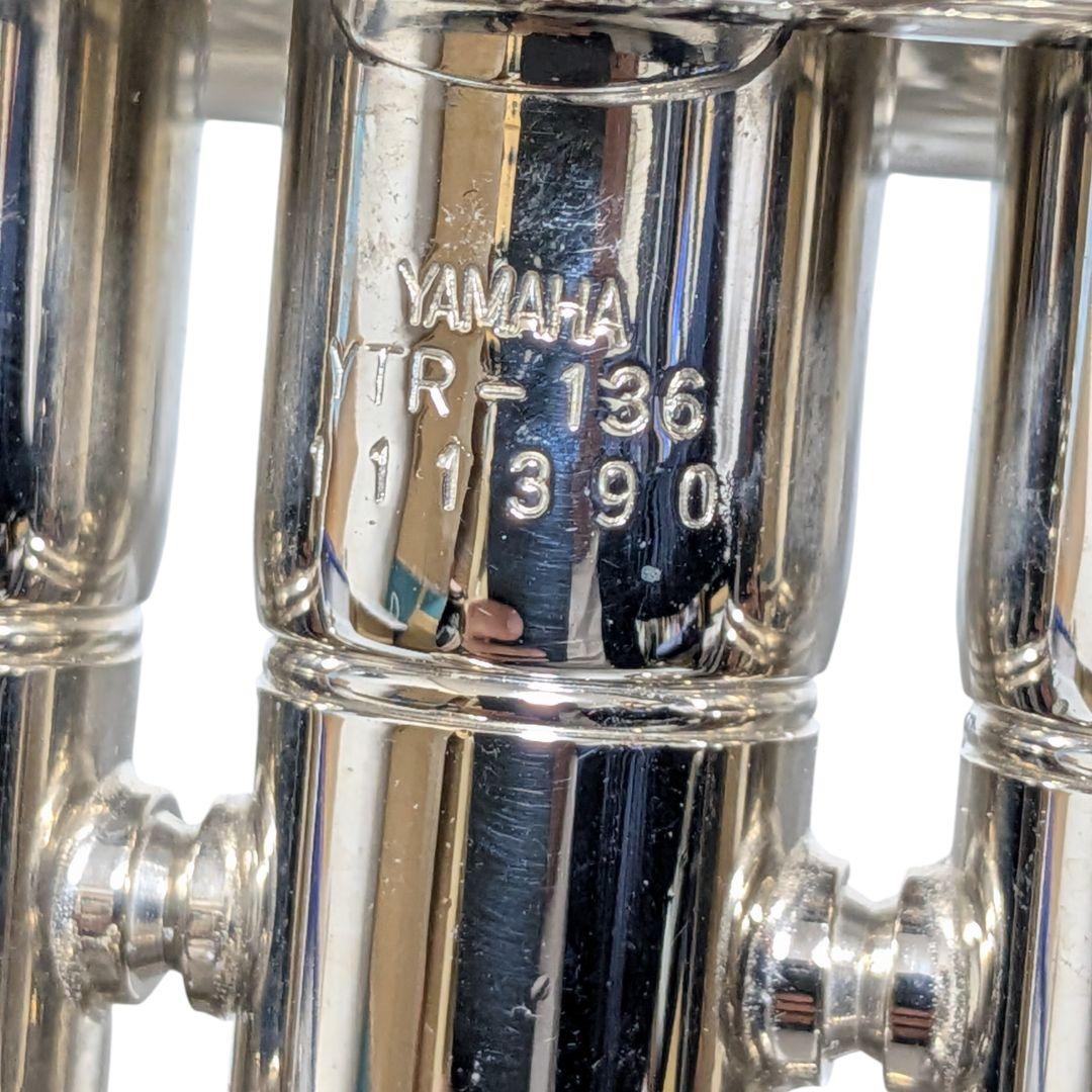 美品 ヤマハ トランペット YTR-136 シルバー マウスピース付