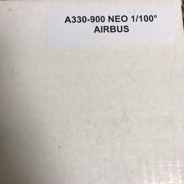Airbus公式 A330neo  1/100 スケール ダイキャスト