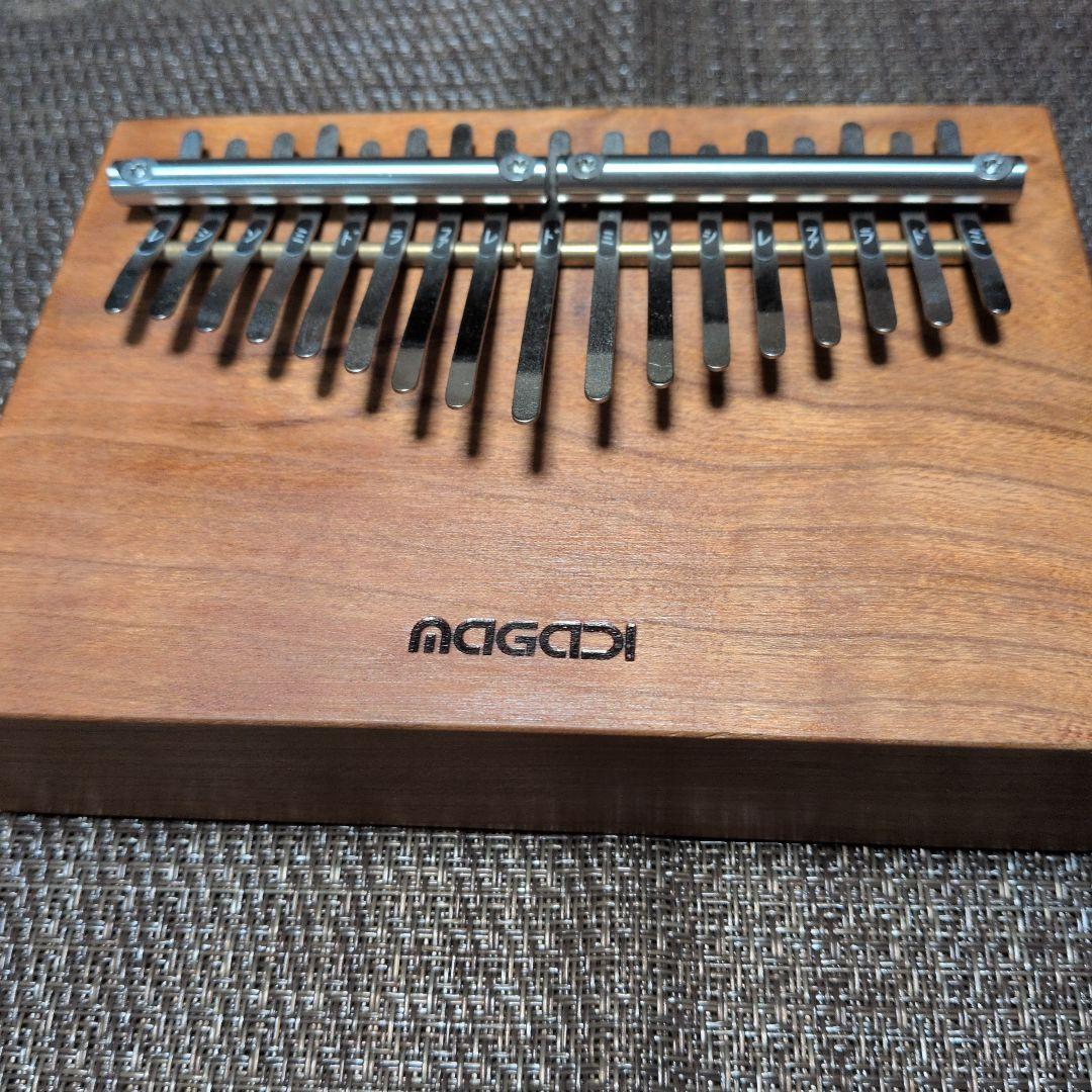 MAGADI M17　 美品　カリンバ