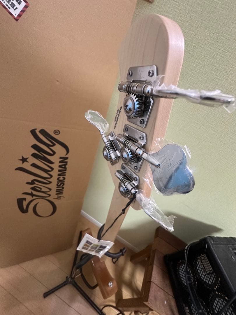 Sterling by Music Man Joe Dart エレキベース