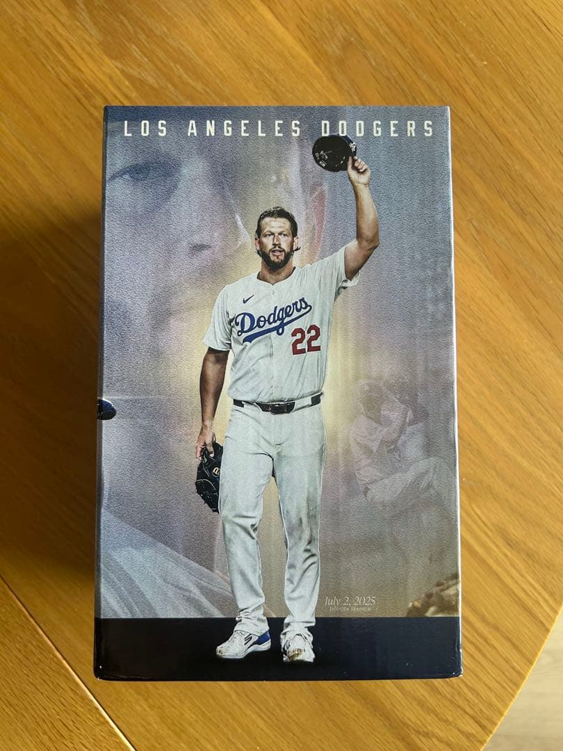 Clayton Kershaw 2000奪三振記念フィギュア②