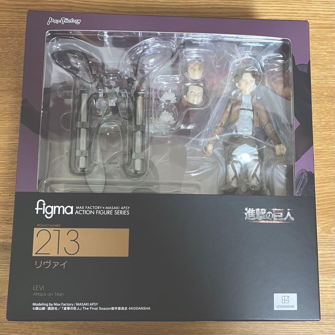 進撃の巨人　リヴァイ　フィギュア　figma