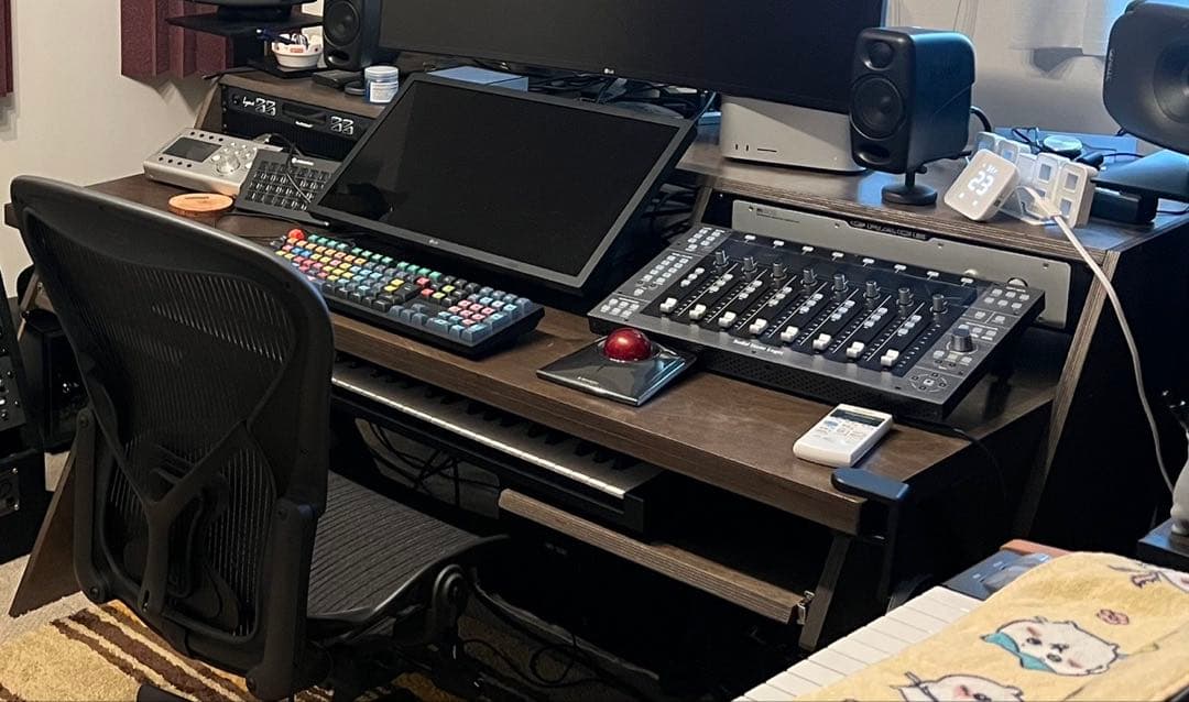 Output Platform コディアック・ブラウン　スタジオデスク　DTM