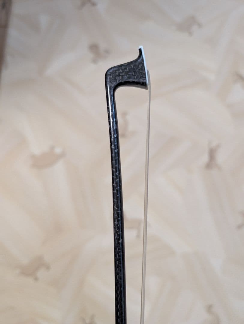 ヤマハ　カーボンファイバー バイオリン弓　4/4　エボニーフロッグ 織格子縞模様