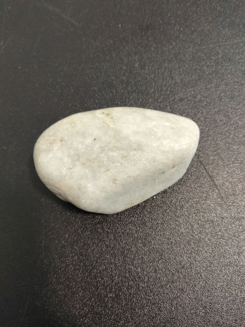 国石翡翠　85g ヒスイ　ひすい　新潟県 糸魚川市姫川翡翠　原石　翡翠