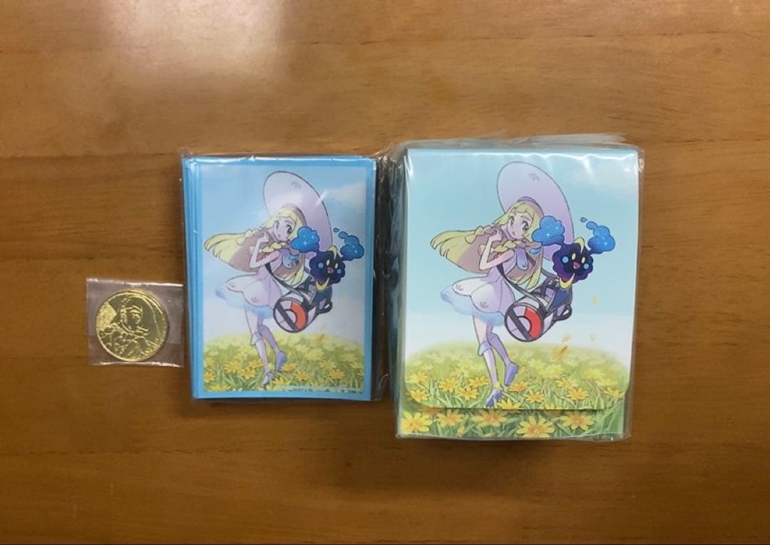 リーリエ&コスモッグセット　スリーブ　デッキケース　　ポケモンカード