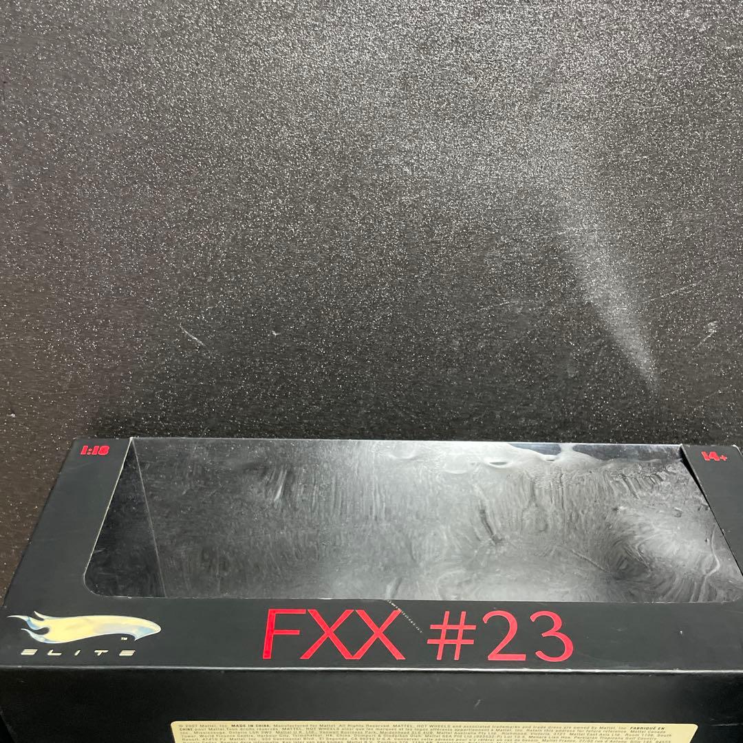 ホットウィール　エリート　1/18フェラーリ FXX #23