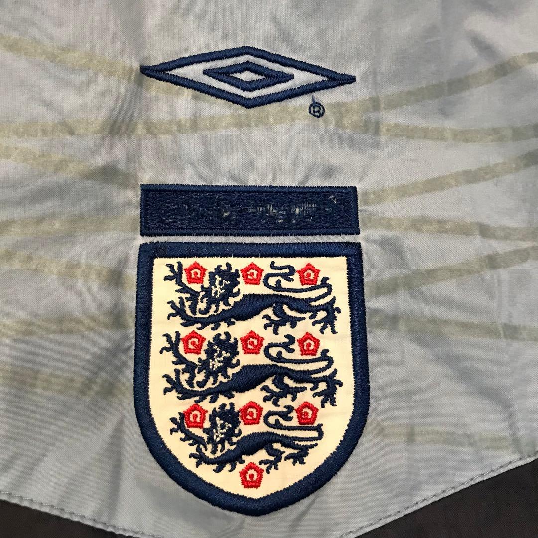 UMBRO アンブロ　ピステ　プルオーバー　ナイロンジャケット