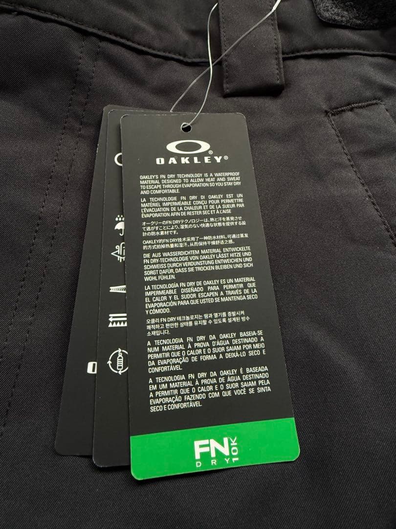 Oakley ブラック スノーボードパンツ