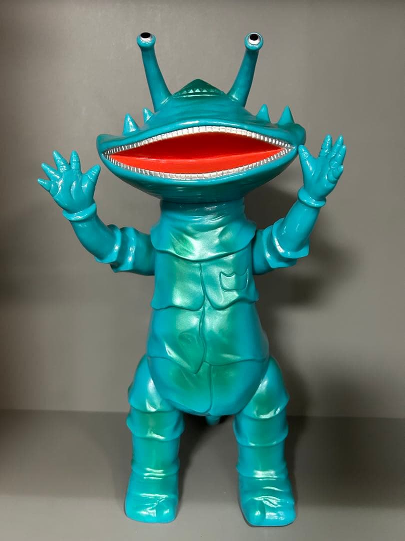 ジャイアントカネゴン　ブルマァク 円谷プロ　バンダイ