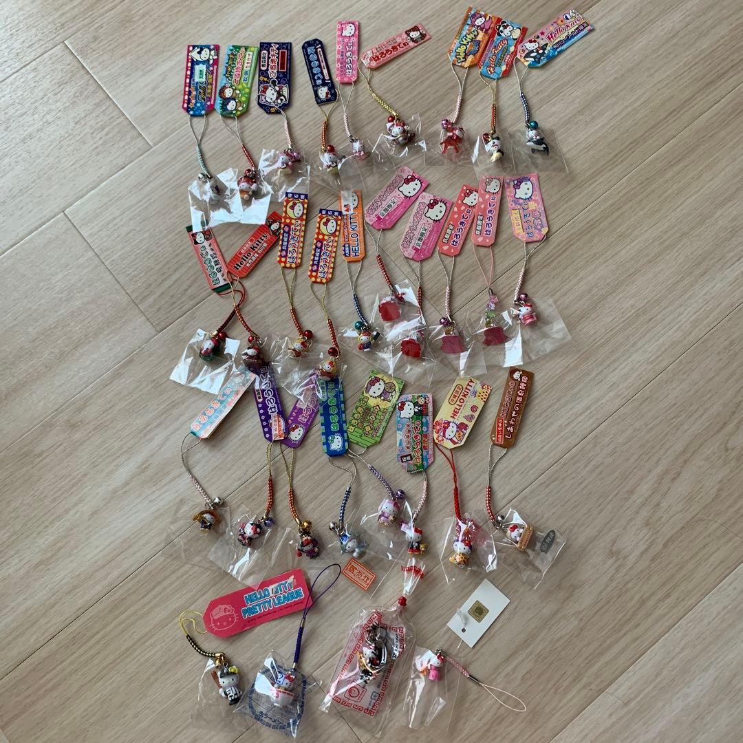 ハローキティご当地ストラップ31個セット