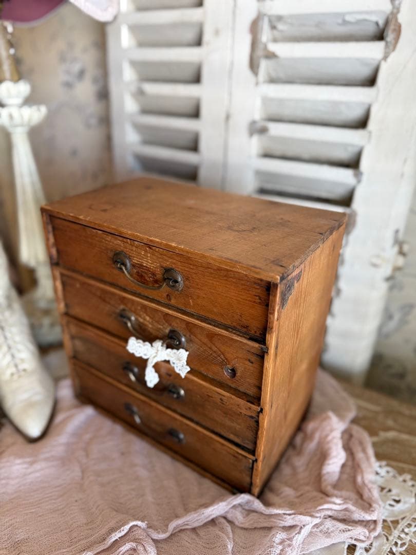 フランスアンティーク小さな木製4段ドゥロワー引き出し抽斗