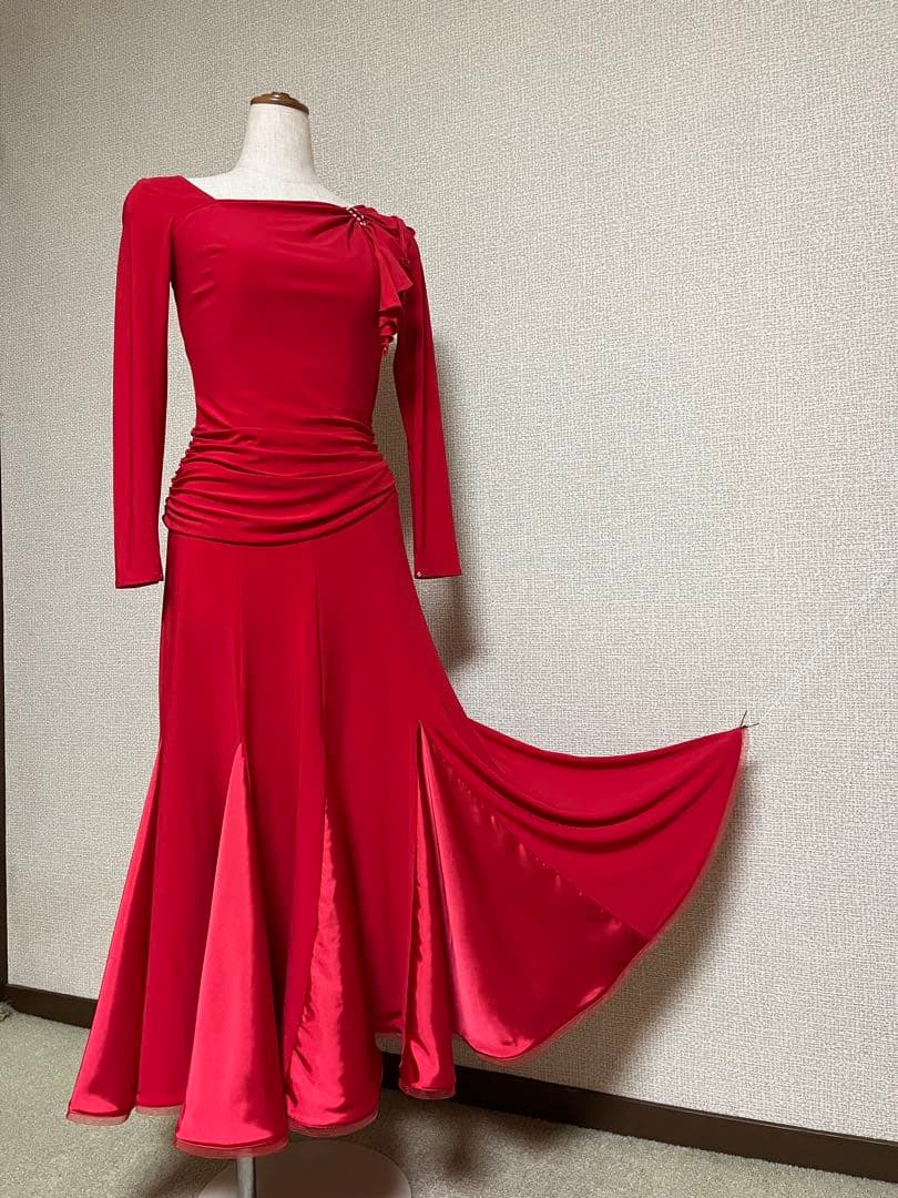 【PAPILLON（パピヨン）】Mサイズ　ワンピースドレス