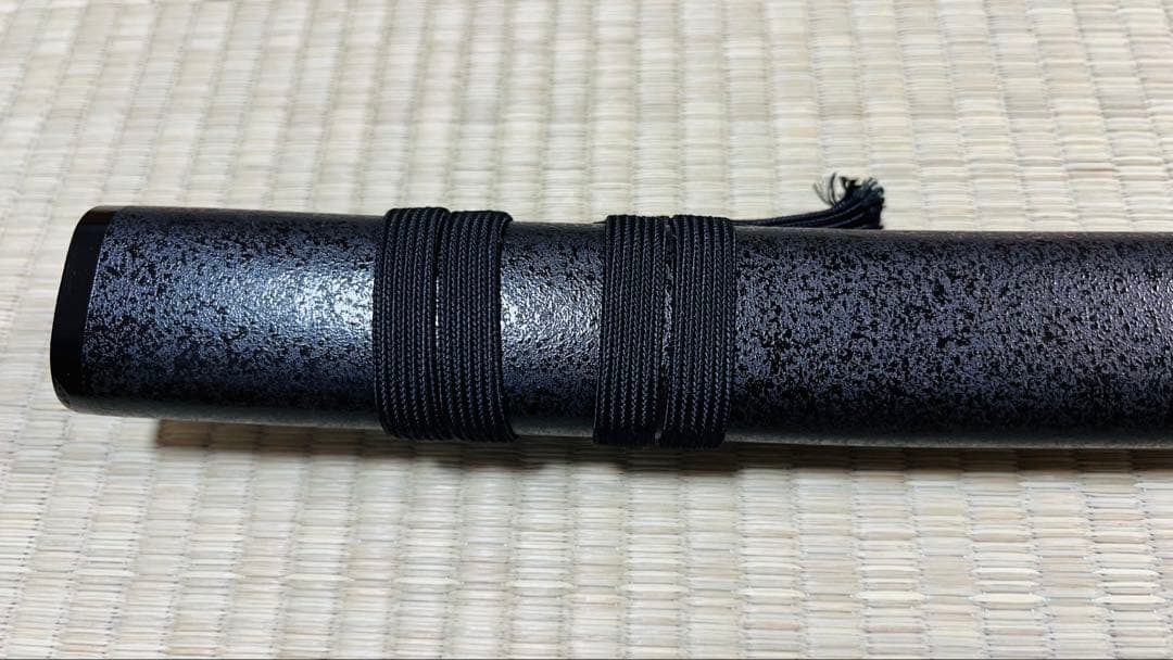 模造刀 雲龍拵え 互の目刃文 石目鞘 透かし鍔 大刀 黒刀 250504-1