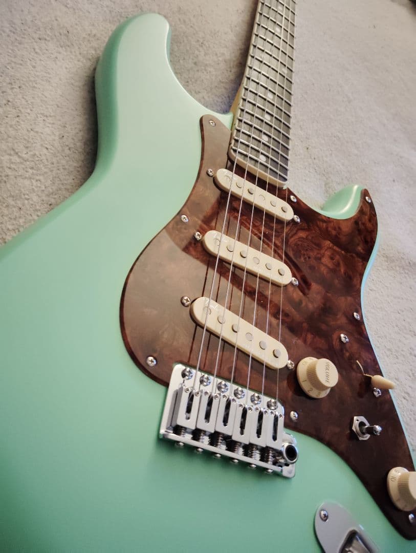 自作 ストラトキャスター 木製PG サーフグリーン コンポーネント