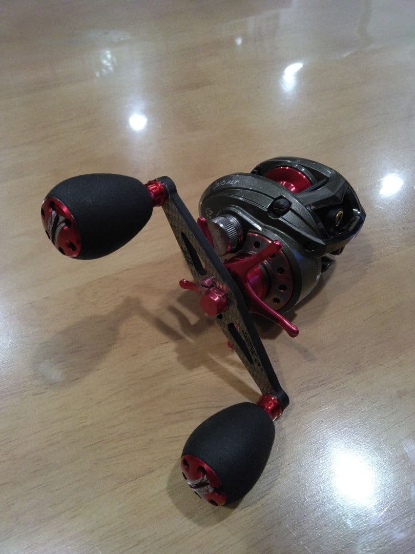 アブガルシア　レボALT　ZPIハンドル　シルバー　スタードラグ仕様