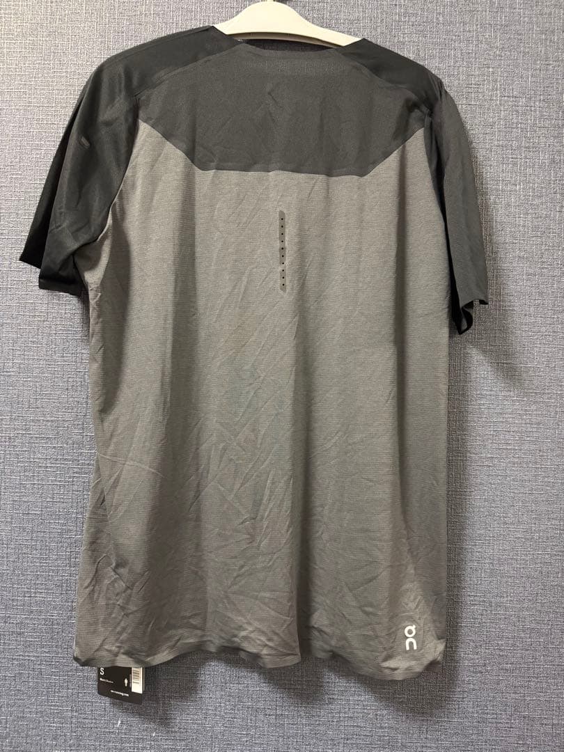 onトレーニングウェア上下セット　メンズS