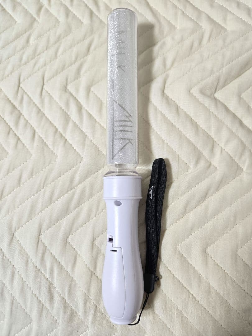 M!LK カラチェン ペンライト 5色点灯 ストラップ付き